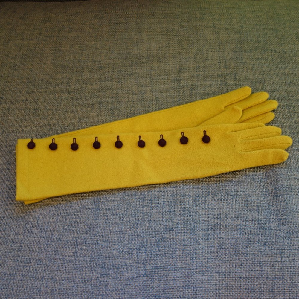 Chartreuse Long Wool Gloves with Eggplant Buttons